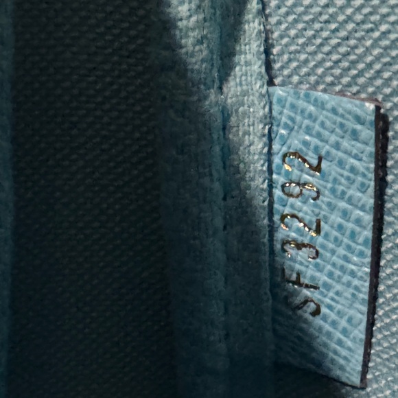 NWT LV mini Pochette Christmas collection 2022! - Picture 9 of 16